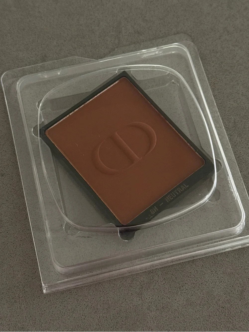 8N Dior Forever Natural Velvet foundation powder